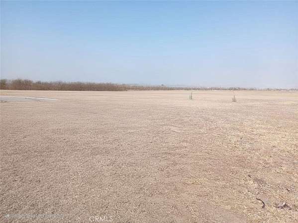 2.5 Acres of Land for Sale in Rosamond, California