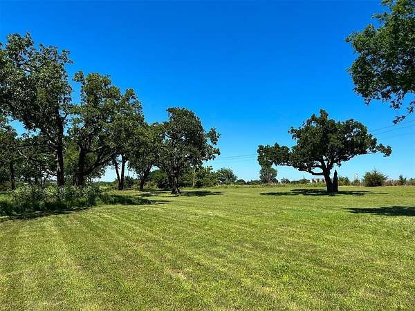 10 Acres of Residential Land for Sale in Guthrie, Oklahoma
