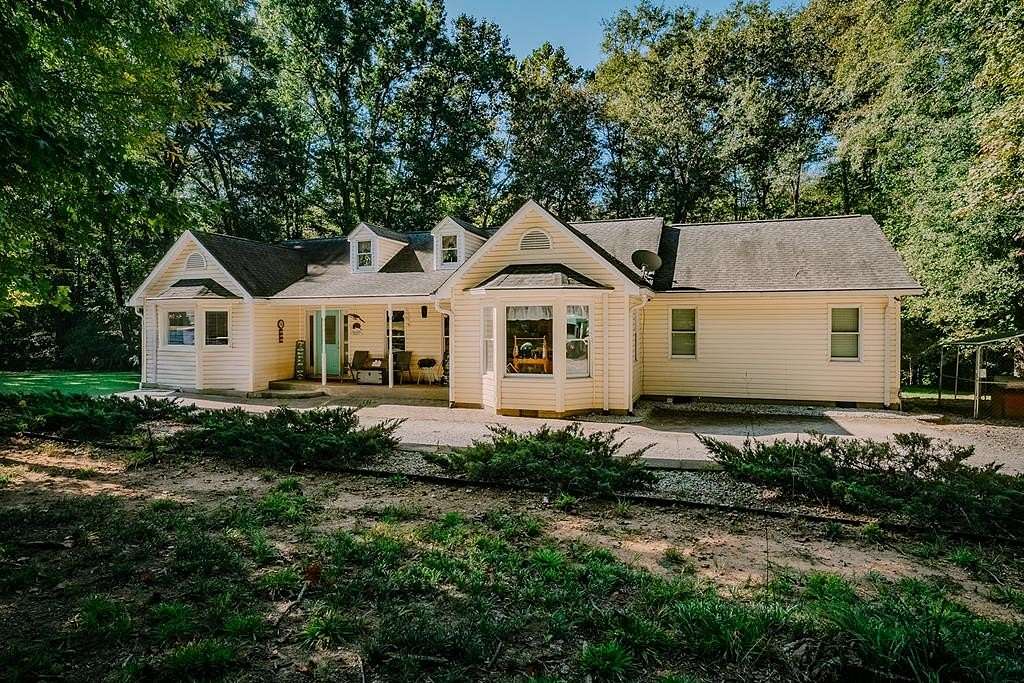 6 Acres of Residential Land with Home for Sale in Blacksburg, South Carolina