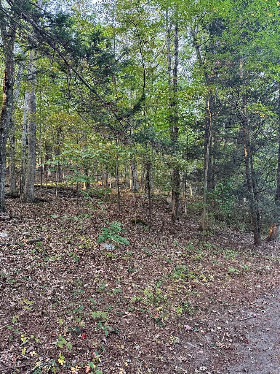2.52 Acres of Residential Land for Sale in Monroe, Connecticut