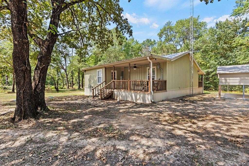 7.49 Acres of Residential Land with Home for Sale in Ivanhoe, Texas