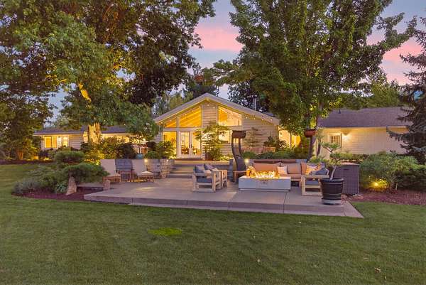 7 Acres of Residential Land with Home for Sale in Ashland, Oregon