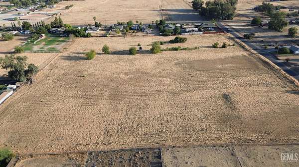 3 Acres of Residential Land for Sale in Porterville, California