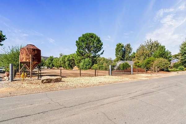1 Acre of Residential Land for Sale in Murrieta, California