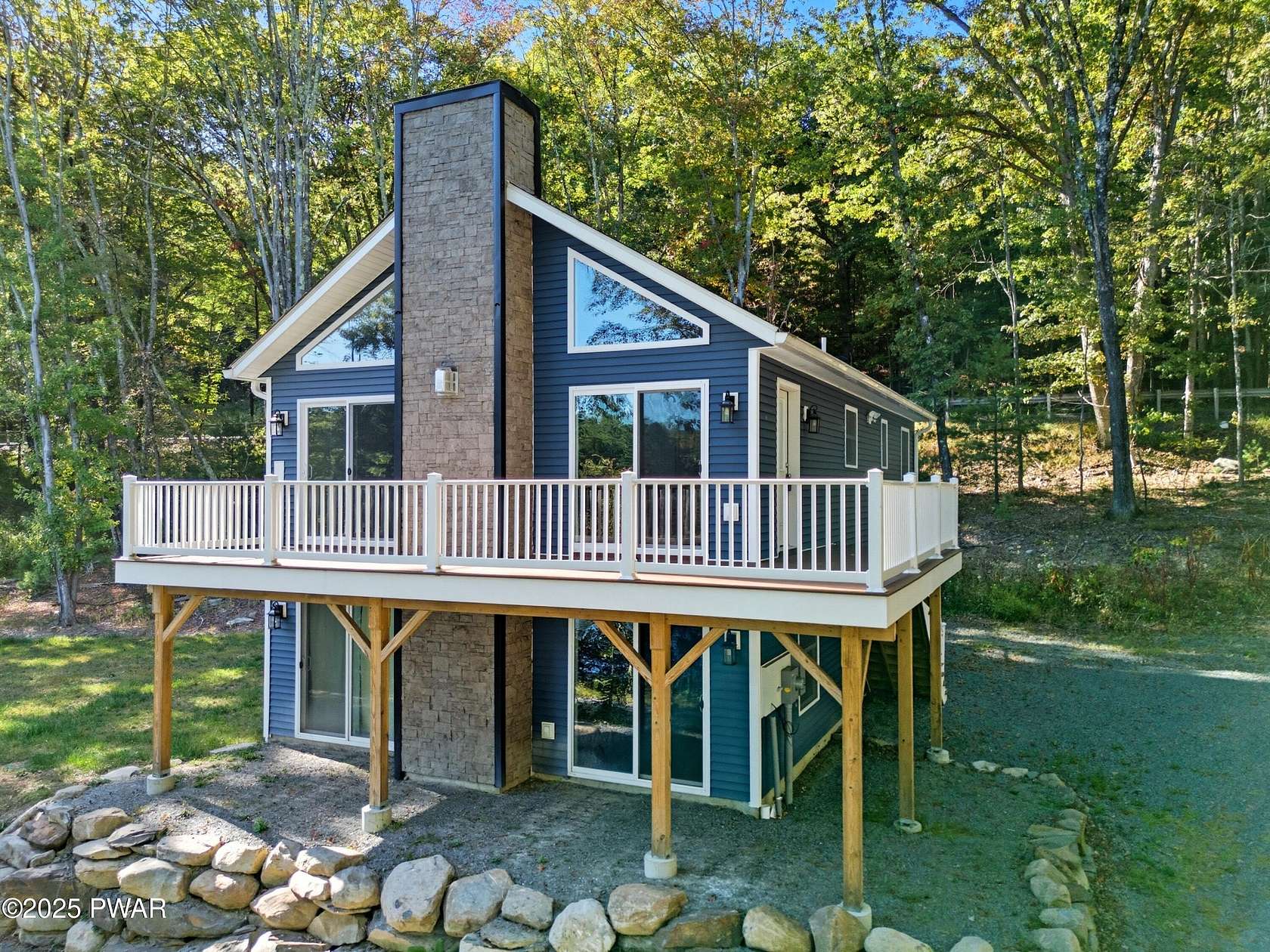 1.63 Acres of Residential Land with Home for Sale in Dingmans Ferry, Pennsylvania