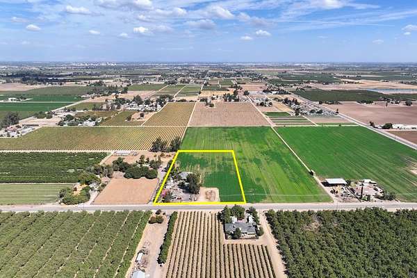 5 Acres of Residential Land with Home for Sale in Fresno, California