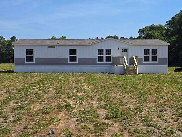 2.32 Acres of Residential Land with Home for Sale in Nashville, Georgia