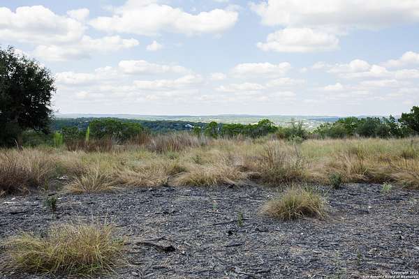 1.38 Acres of Residential Land for Sale in Canyon Lake, Texas