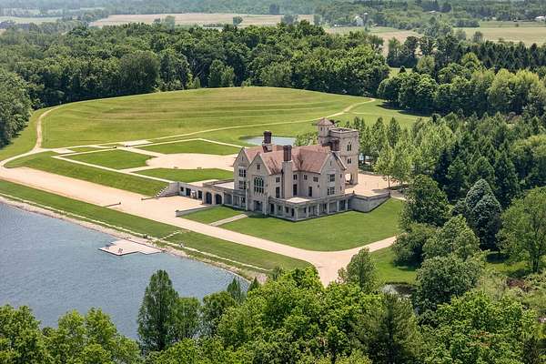 52 Acres of Improved Land for Sale in Harvard, Illinois