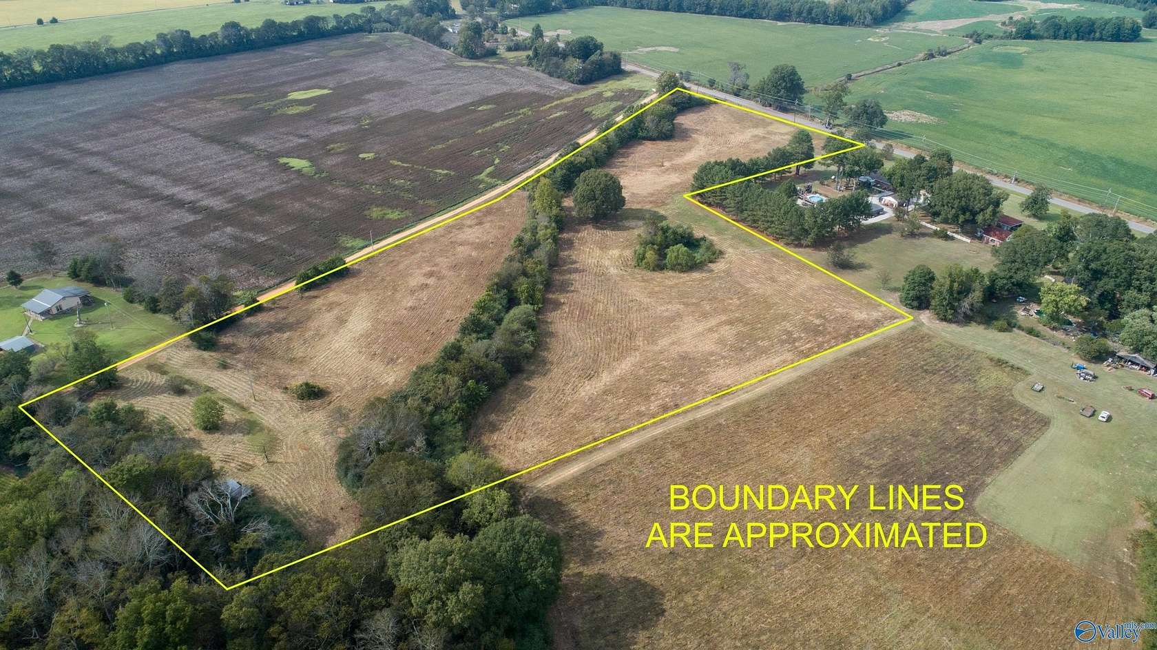 14.9 Acres of Land for Sale in Florence, Alabama