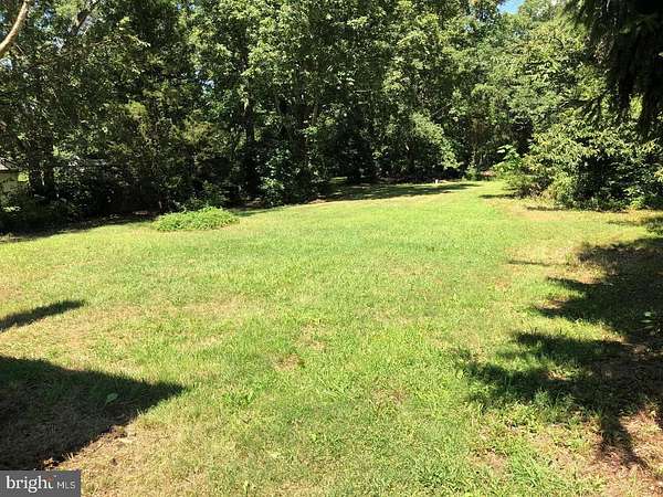 10 Acres of Residential Land with Home for Lease in Williamstown, New Jersey