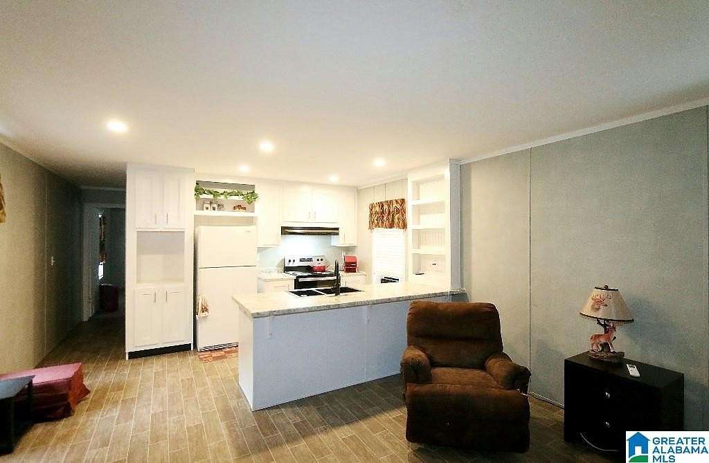 8 Acres of Residential Land with Home for Sale in Clanton, Alabama