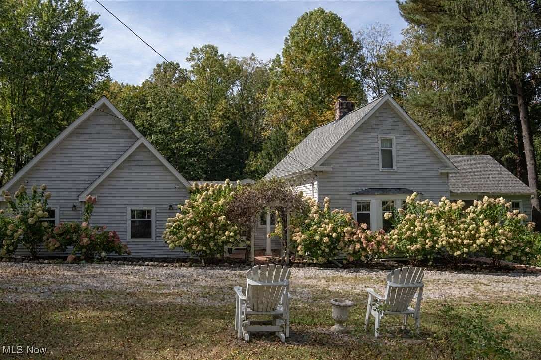 2.46 Acres of Residential Land with Home for Sale in Chagrin Falls, Ohio