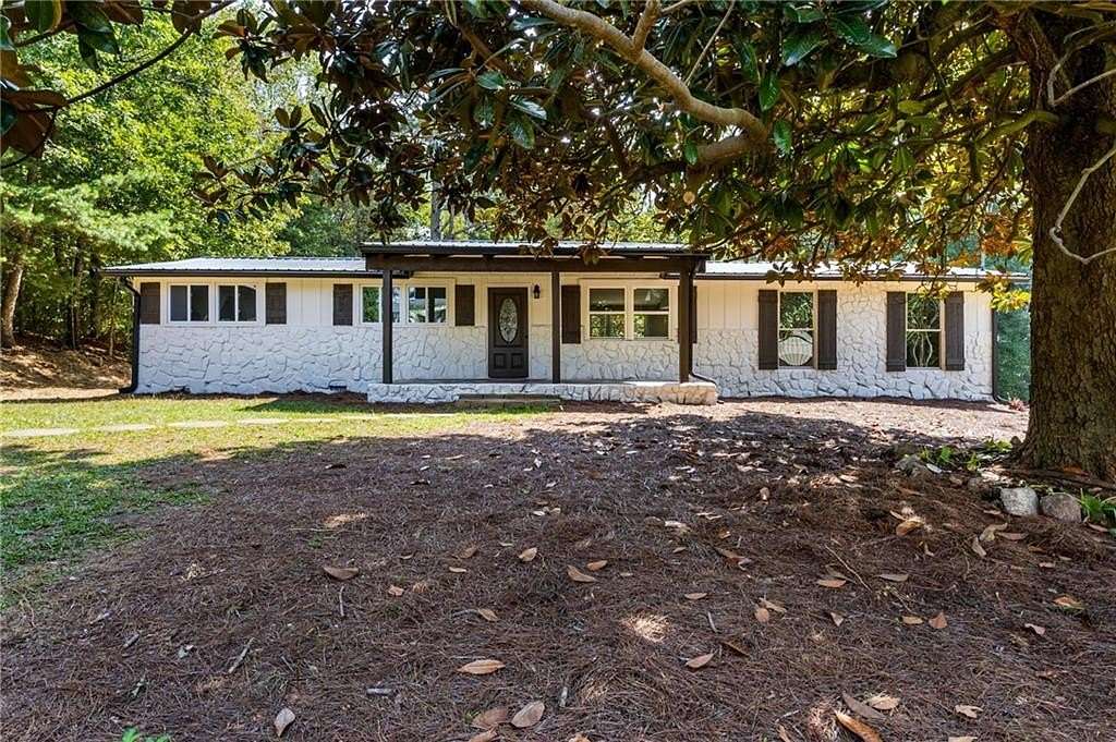 5 Acres of Residential Land with Home for Sale in Carrollton, Georgia