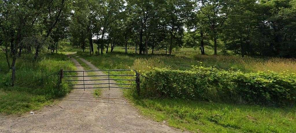 7.5 Acres of Residential Land for Sale in Cedar Rapids, Iowa