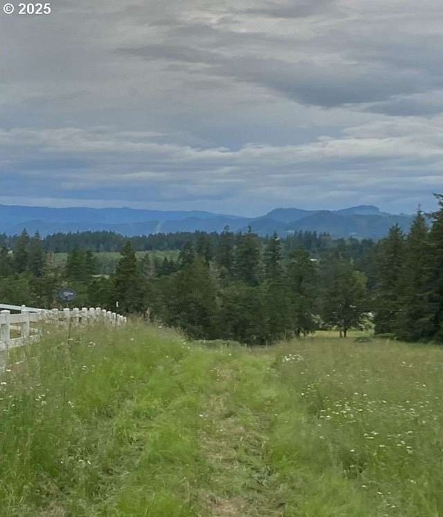 6 Acres of Residential Land for Sale in Creswell, Oregon