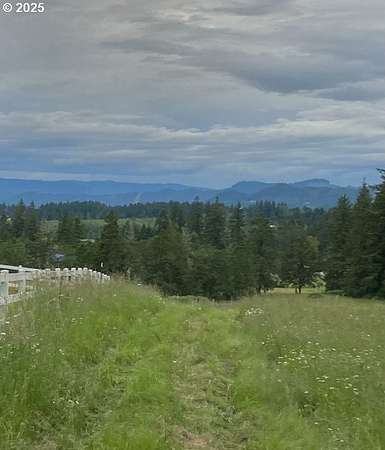 6 Acres of Residential Land for Sale in Creswell, Oregon