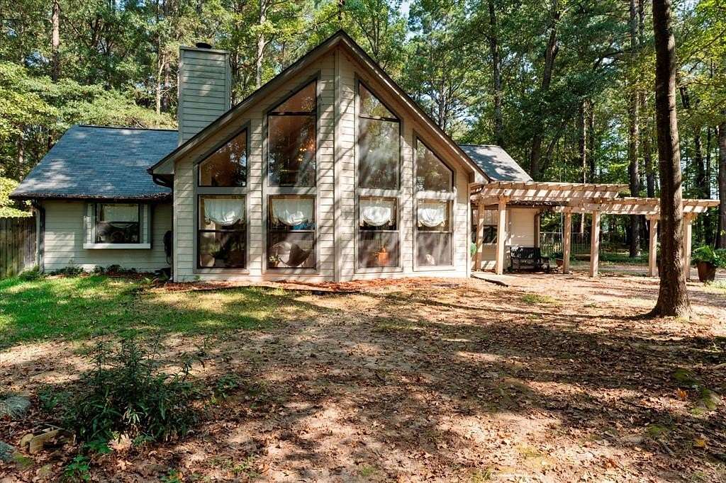 5 Acres of Residential Land with Home for Sale in Pittsburg, Texas