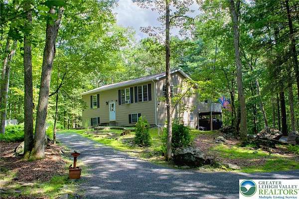 2 Acres of Residential Land with Home for Sale in Middle Smithfield Township, Pennsylvania