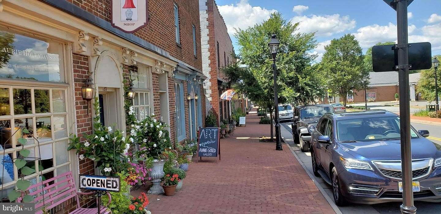 1 Acre of Residential Land for Sale in Gordonsville, Virginia