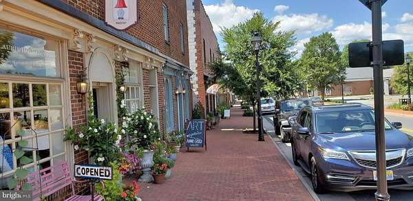 1 Acre of Residential Land for Sale in Gordonsville, Virginia