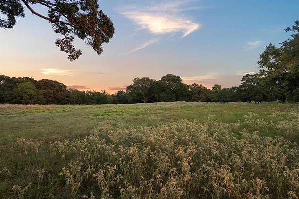 9.67 Acres of Residential Land for Sale in Lamasco, Texas