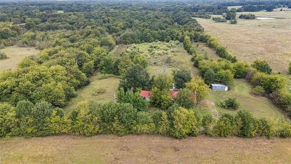 4.1 Acres of Residential Land with Home for Sale in Wills Point, Texas