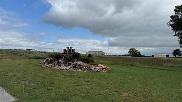 4 Acres of Residential Land for Sale in Alvord, Texas