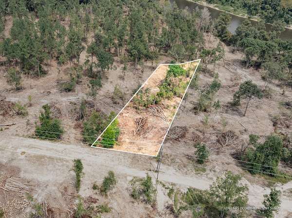 1 Acre of Residential Land for Sale in McLain, Mississippi