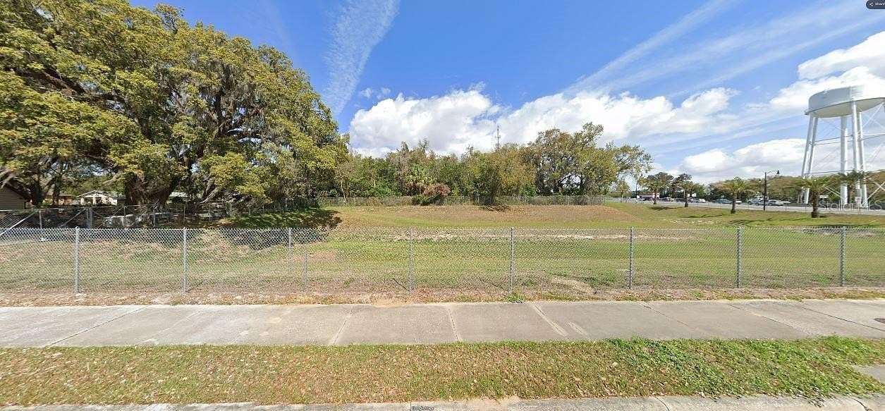1 Acre of Residential Land for Sale in Leesburg, Florida