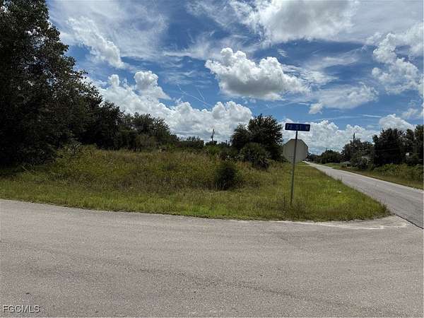 0.25 Acres of Residential Land for Sale in Lehigh Acres, Florida