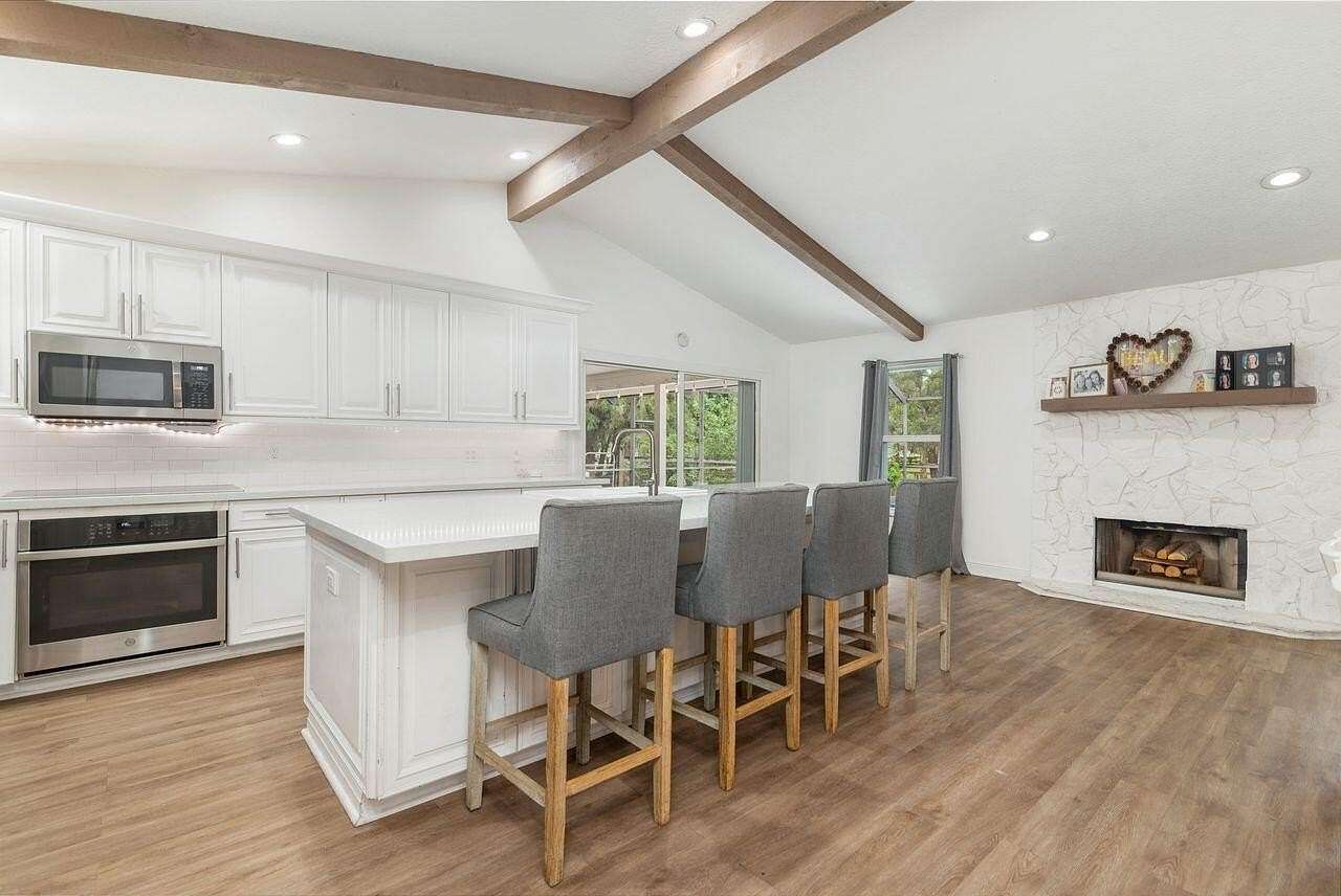 5.3 Acres of Residential Land with Home for Sale in Palm Beach Gardens, Florida