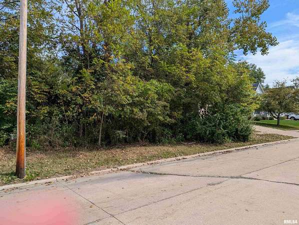 0.16 Acres of Residential Land for Sale in Rock Island, Illinois