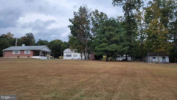 4.88 Acres of Residential Land with Home for Auction in Fredericksburg, Pennsylvania