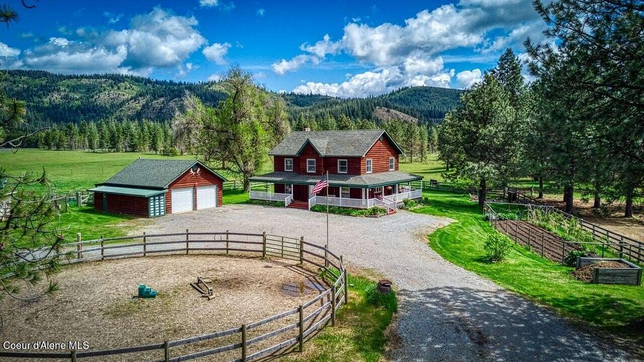 10.8 Acres of Land with Home for Sale in Priest River, Idaho
