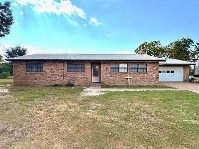 2.61 Acres of Residential Land with Home for Sale in Mineola, Texas