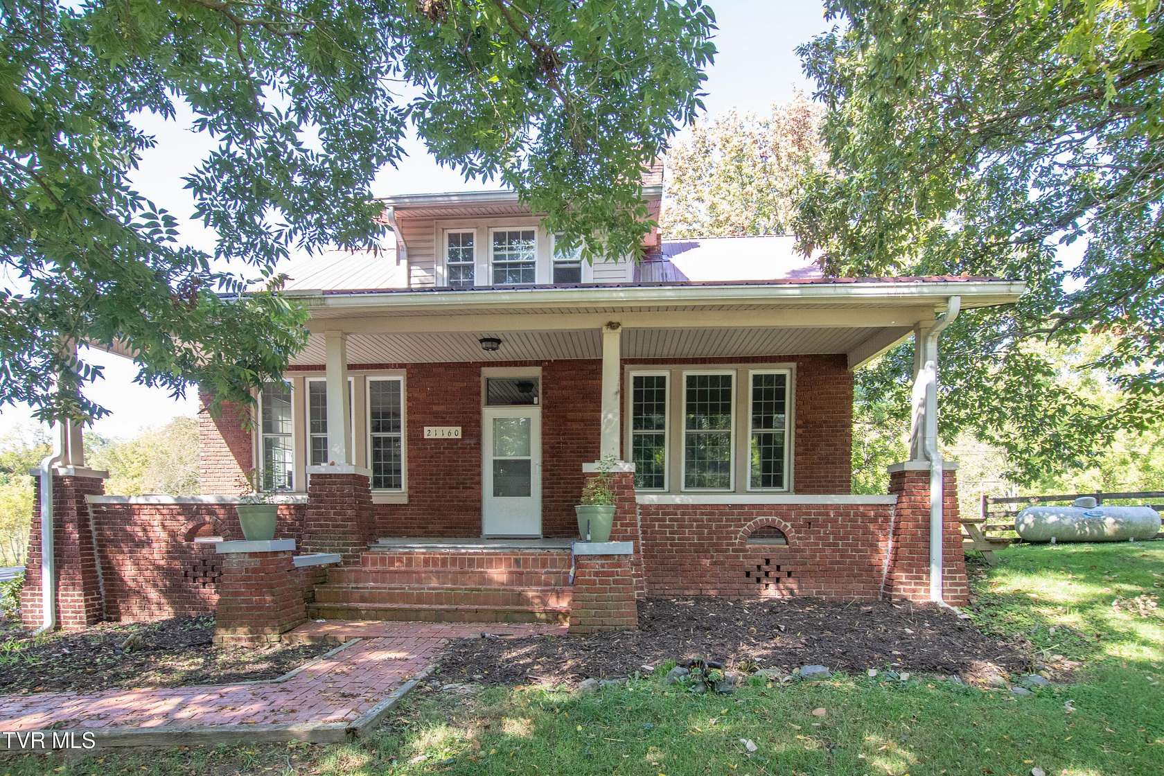 1 Acre of Residential Land with Home for Sale in Damascus, Virginia