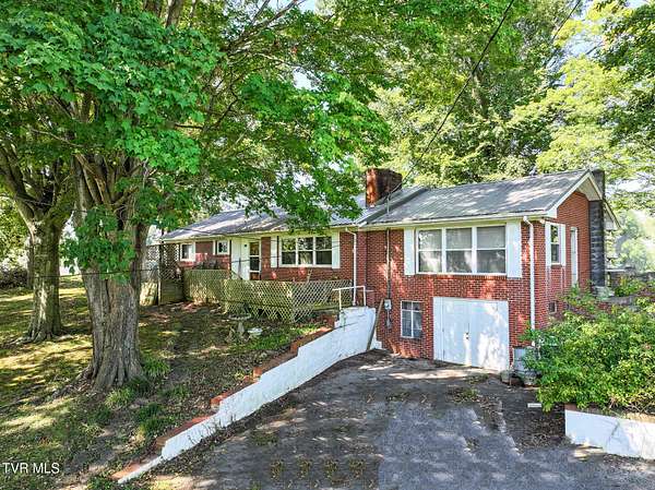 5 Acres of Residential Land with Home for Sale in Afton, Tennessee