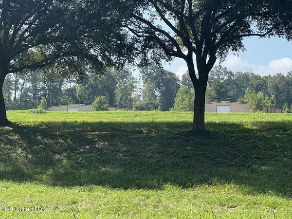 6.9 Acres of Improved Commercial Land for Sale in Natchez, Mississippi