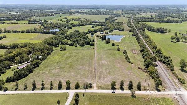 42.4 Acres of Agricultural Land for Sale in Osawatomie, Kansas
