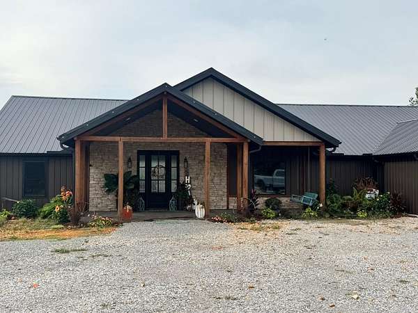 52 Acres of Land with Home for Sale in Batesville, Arkansas