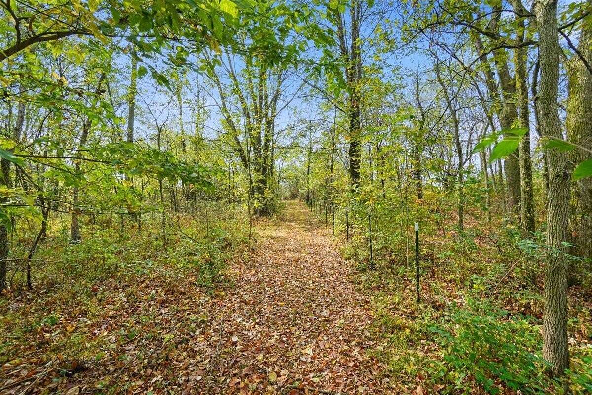 22.1 Acres of Recreational Land for Sale in Mount Vernon, Ohio