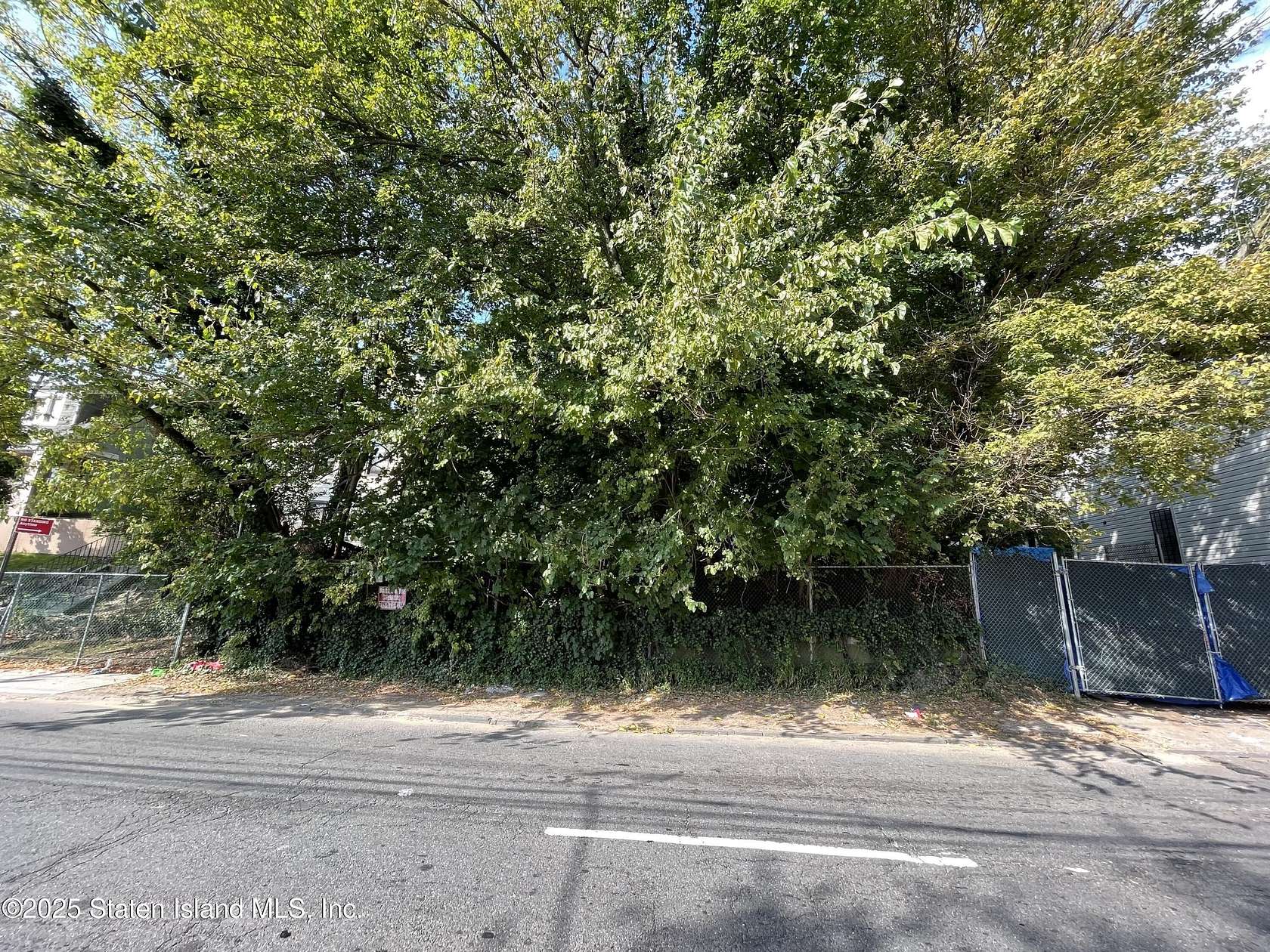 0.18 Acres of Residential Land for Sale in Staten Island, New York