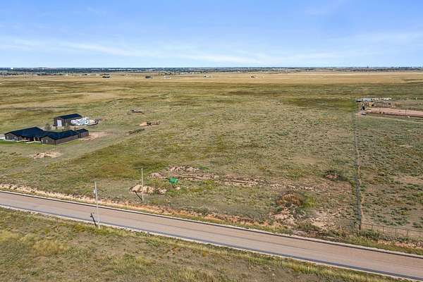 10 Acres of Land for Sale in Canyon, Texas