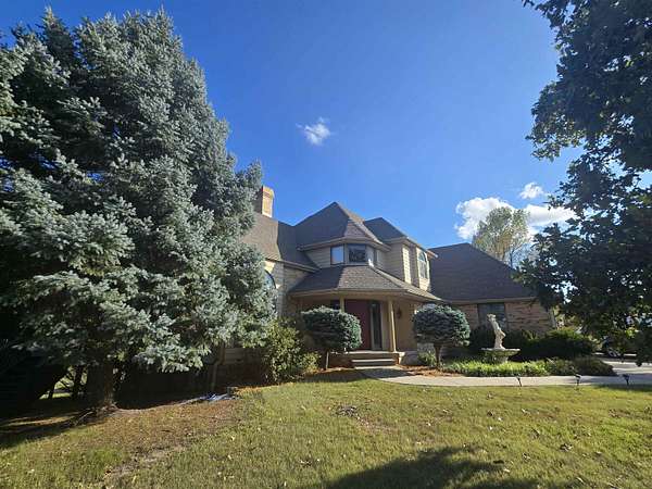 8.78 Acres of Residential Land with Home for Sale in Concordia, Kansas