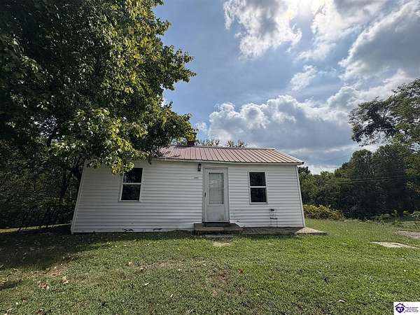 3.78 Acres of Residential Land with Home for Sale in Eastview, Kentucky