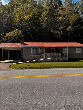 2.2 Acres of Residential Land with Home for Sale in Hagerhill, Kentucky