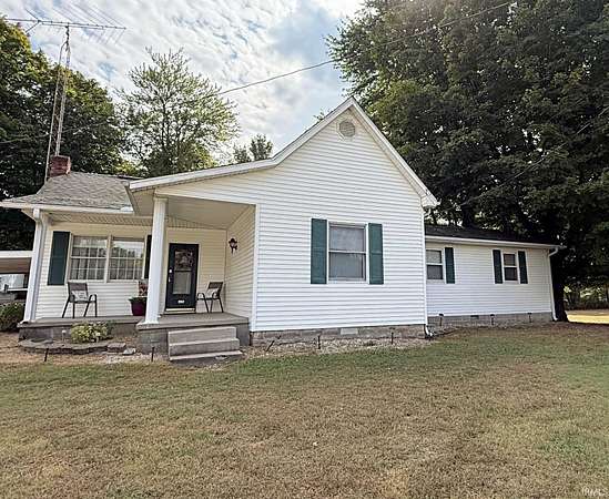 2.14 Acres of Residential Land with Home for Sale in Washington, Indiana