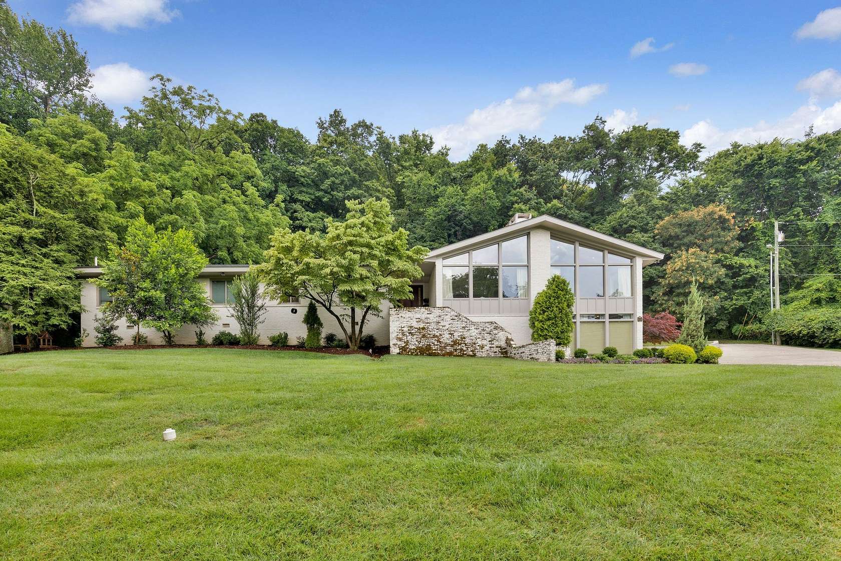 2 Acres of Residential Land with Home for Sale in Nashville, Tennessee