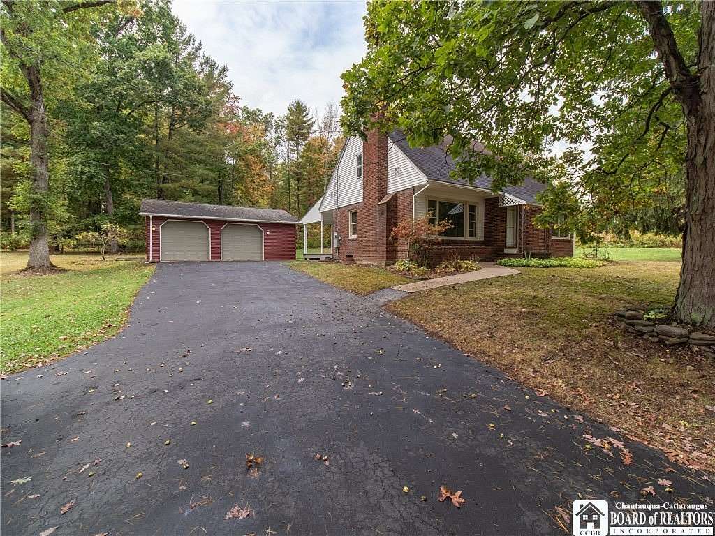 4.5 Acres of Residential Land with Home for Sale in Jamestown, New York